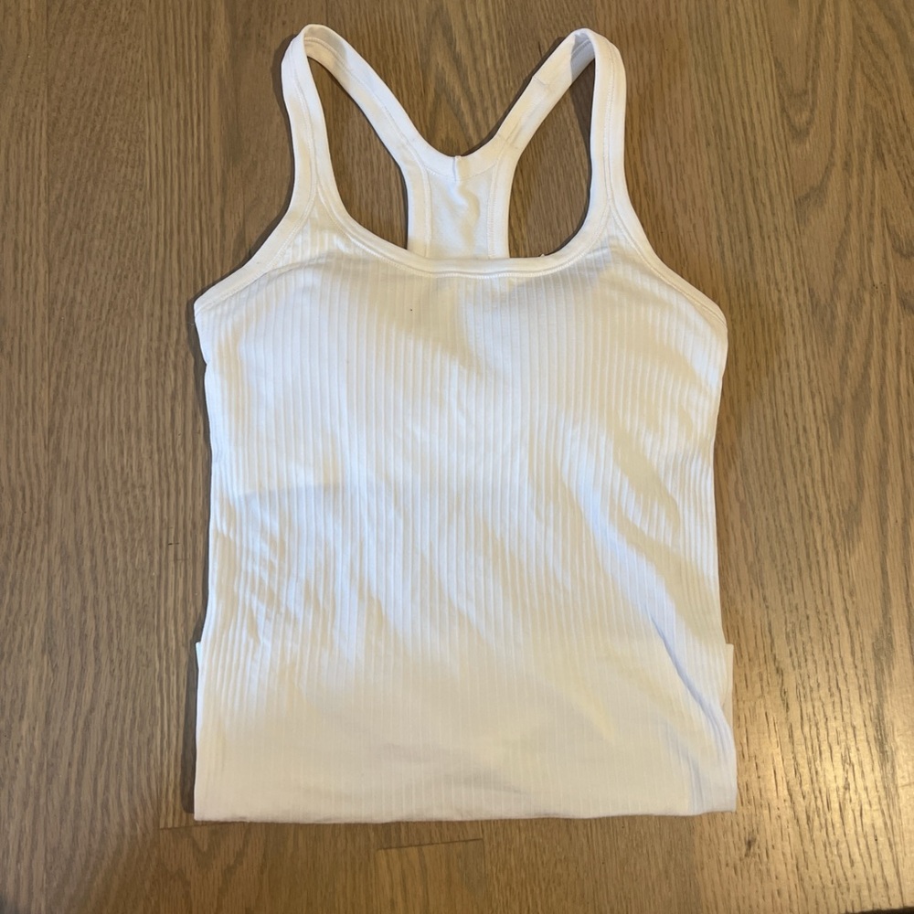 Lululemon top